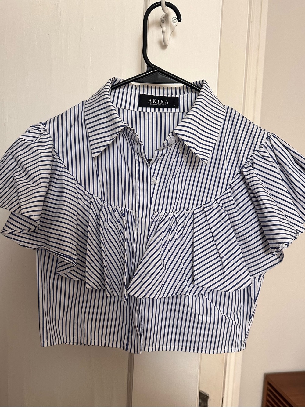 AKIRA White and Navy Striped Ruffle Cropped Button-Up Top